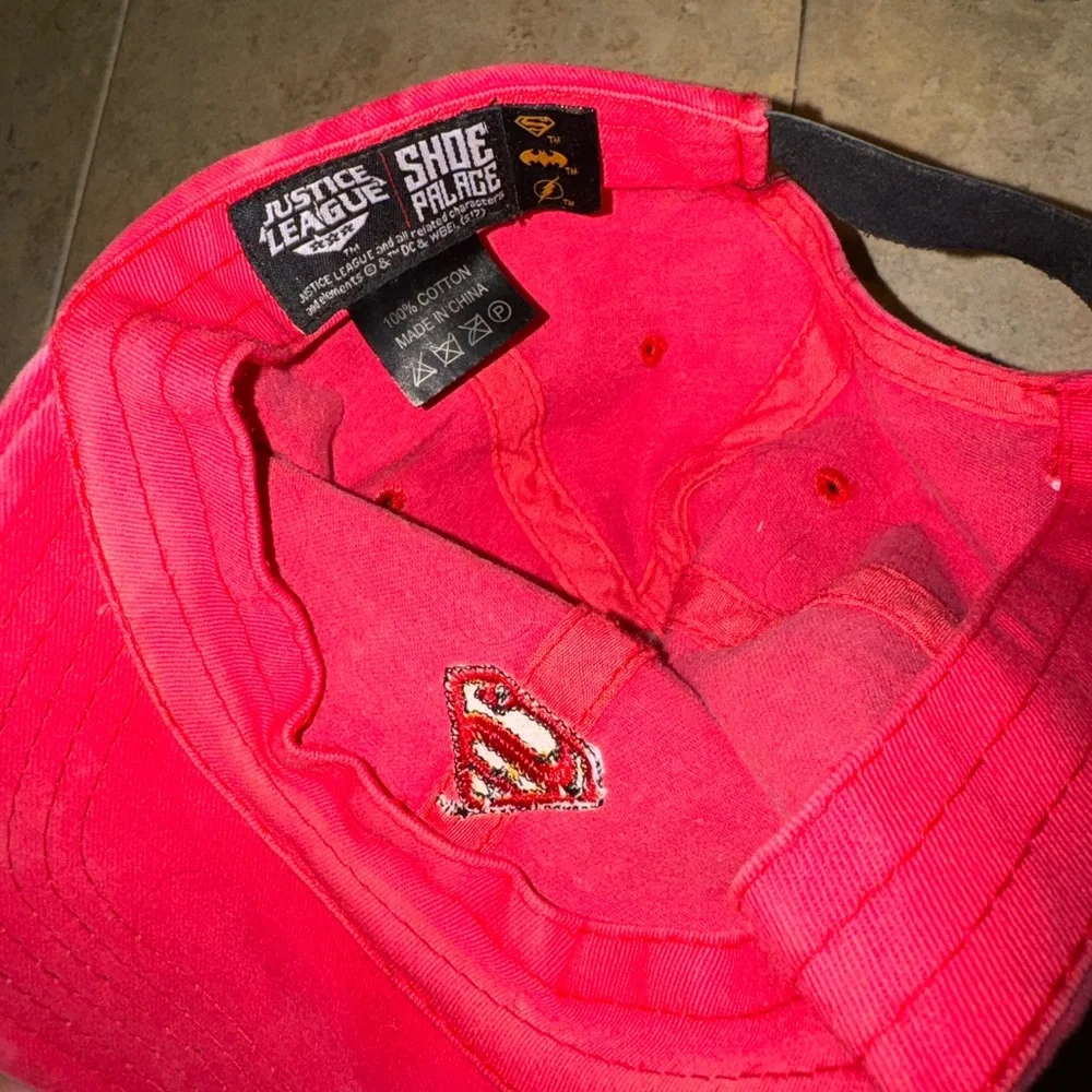 Justice league hat - Picture 2 of 2